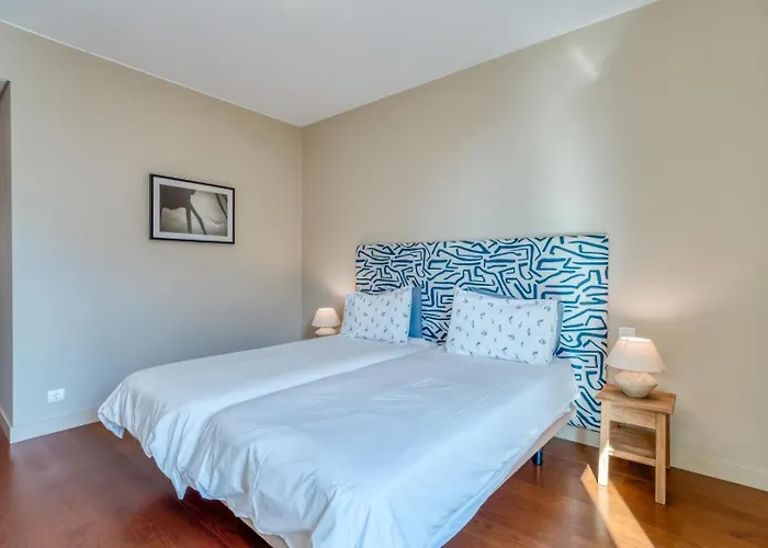 107 * Funchal (Madeira)