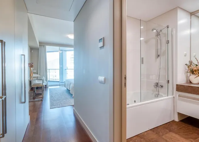 107 * Funchal (Madeira)