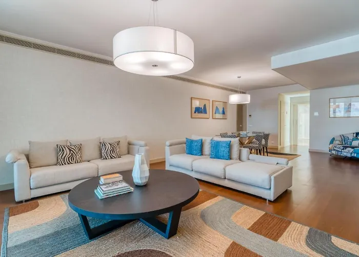 107 * Funchal (Madeira)